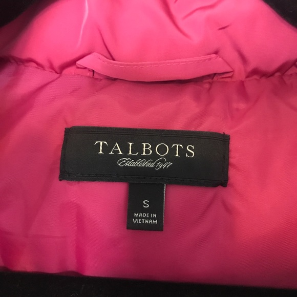 Talbots Puffer Vest with hood - Picture 2 of 4